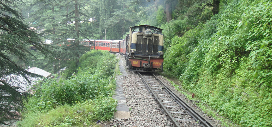 Auf der Kalka-Shimla-Bahn