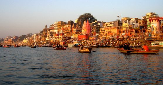 Auf dem Ganges in Varanasi