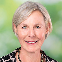 Martina Heinz Martina Heinz Ihre Ansprechpartnerin für Fragen & Buchung