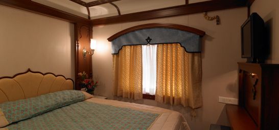 golden_chariot-doppelbett-abteil---x.jpg golden_chariot-doppelbett-abteil---x.jpg