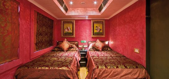 royal-rajasthan-on-wheels-de-luxe-abteil-x.jpg