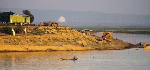 Am Ufer des Irrawaddy