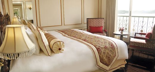 RV Ganges Voyager Colonial-Suite