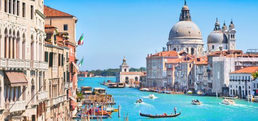 Canal Grande und die Kirche Santa Maria della Salute in Venedig