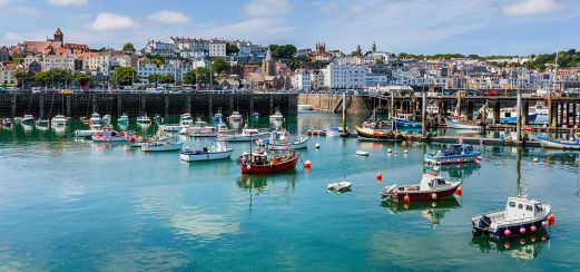 Hafen von St.-Peter-Port auf den Kanalinseln