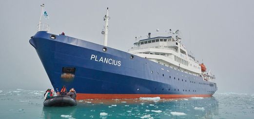 Sie fahren mit der MS Plancius