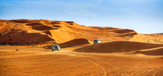 Per Jeep durch das rote Dünenmeer der Wahiba Sands
