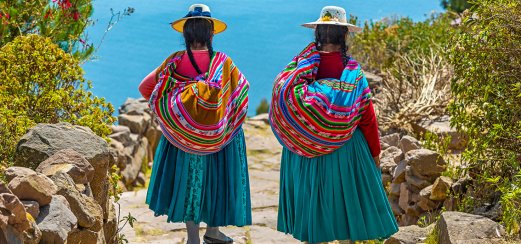Quechua-Ureinwohnerinnen am Titicaca-See