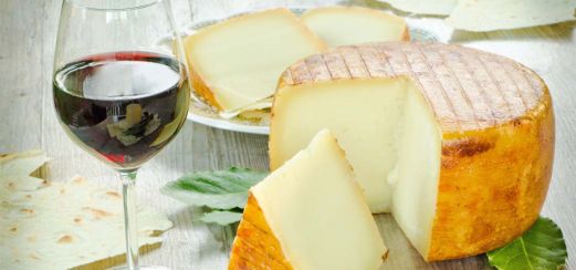 Sardinische Käsespezialität Pecorino Sardo