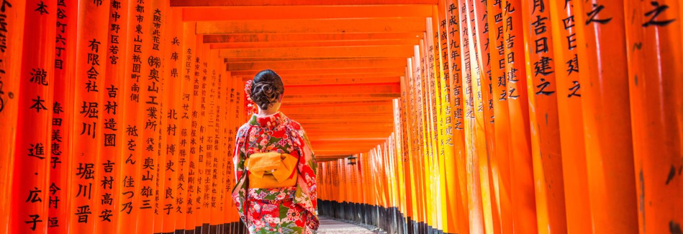 Die roten Tore des Fushimi Inari Taisha