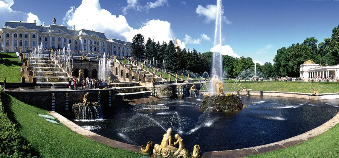 Peterhof in St. Petersburg