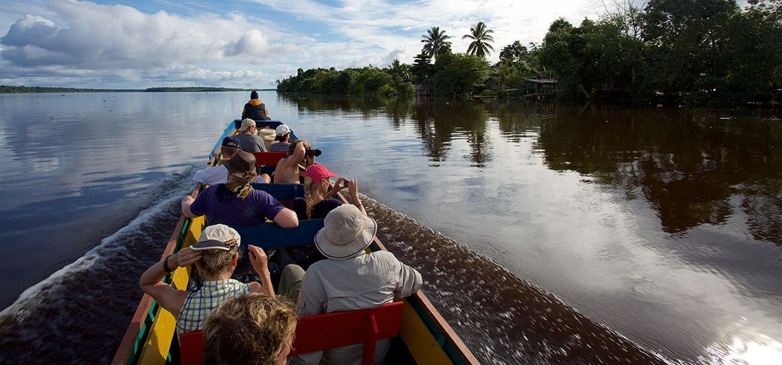 Ausflug-per-Boot-Credit-Papua-Explorer