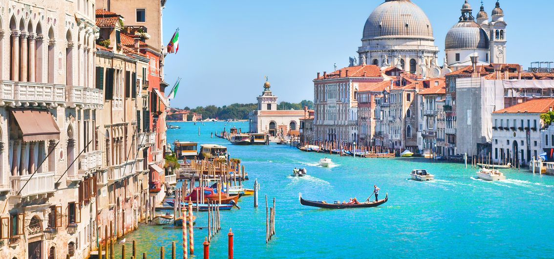 Canal Grande und die Kirche Santa Maria della Salute in Venedig