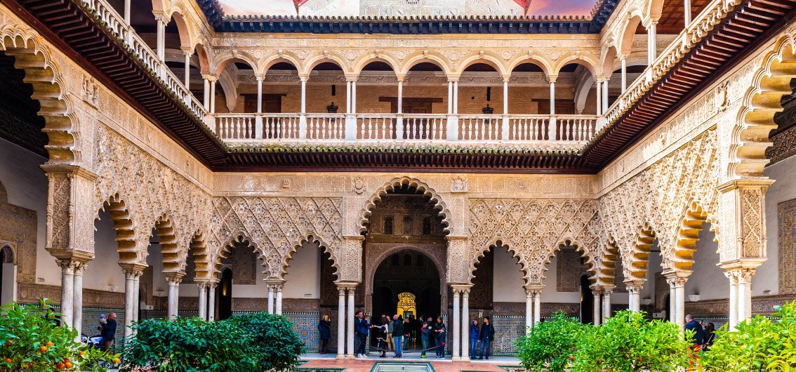 Der mittelalterliche Königspalast Alcázar in Sevilla, Spanien