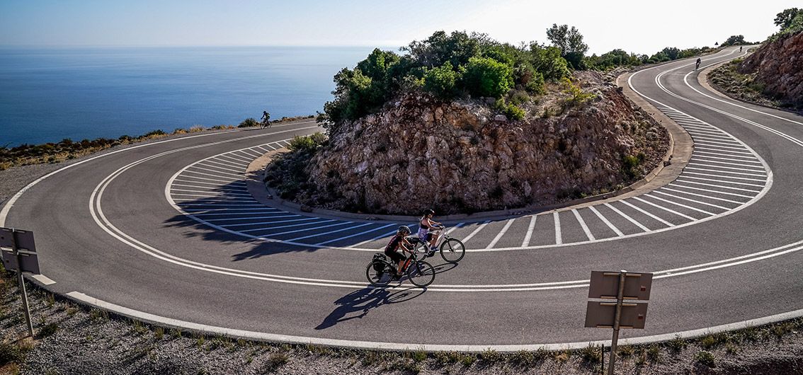 Per E-Bike durch Griechenland - Bergauf