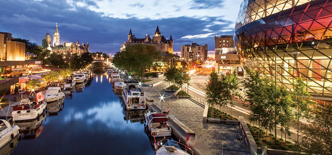 Kanada_Abendstimmung-am-Rideau-Canal-in-Ottawa_