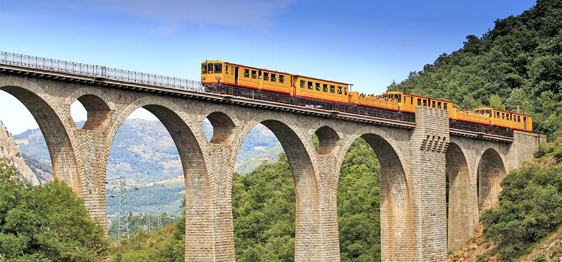 Le Train Jaune in den Pyrenäen
