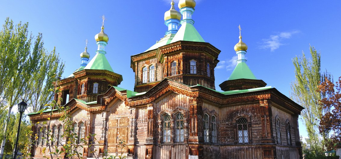 Orthodoxe Holzkirche in Karakol - (04) - Credit djusha - stock.adobe.com
