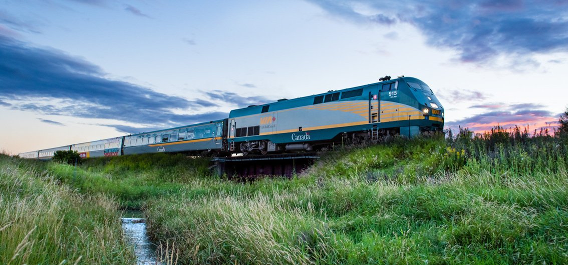Schnellzug der kanadische VIA Rail