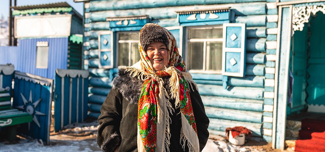 Traditionelle sibirische Holzarchitektur in Tarbagatai (Autonome Republik Burjatien, bei Ulan Ude) 