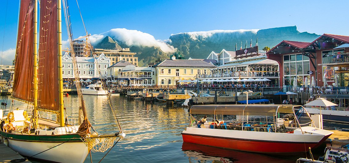Die berühmte Waterfront in Kapstadt in Südafrika