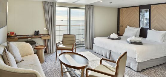 Magellan-Explorer-Penthouse-Suite