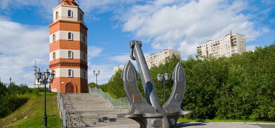 Denkmal für in Friedenszeiten umgekommene Seeleute in Murmansk