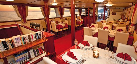 Yacht MS Emanuel - Restaurant