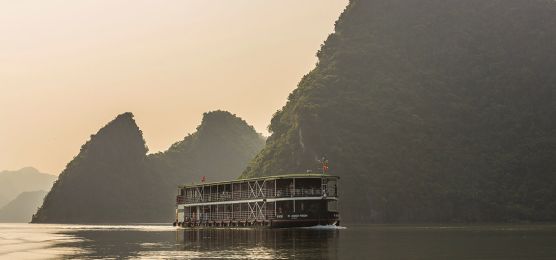 Exklusiv-Charter Auf dem Roten Fluss