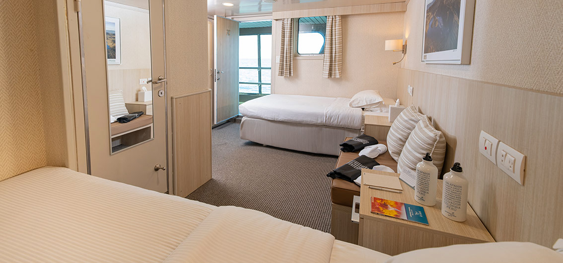 143_5_Yacht-Isabela-II-classic-cabin-7---Credit-Metropolitan-Touring