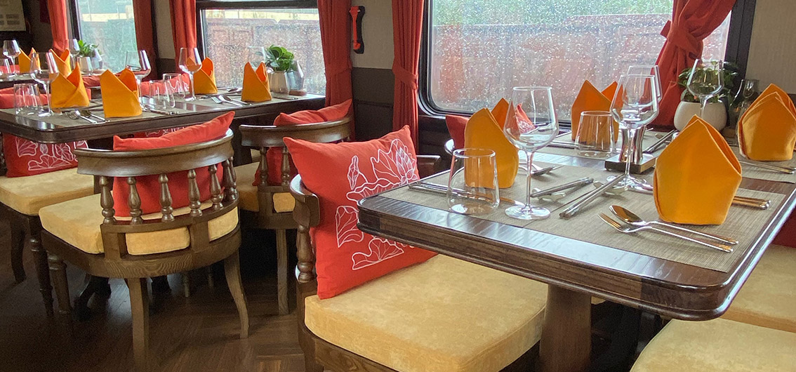 Bar im Sonderzug SJourney