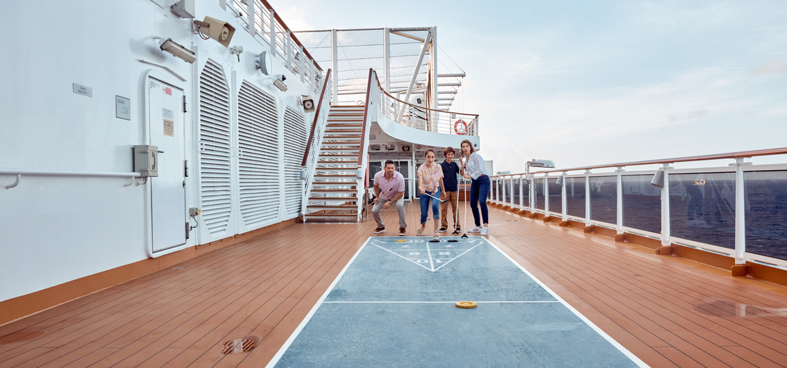 MS Nieuw Statendam Shuffleboard