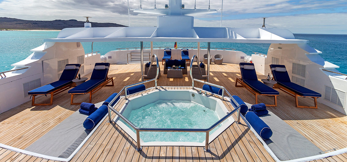 Trimaran-Horizon_sundeck-2-horizon_Credit Royal Galapagos
